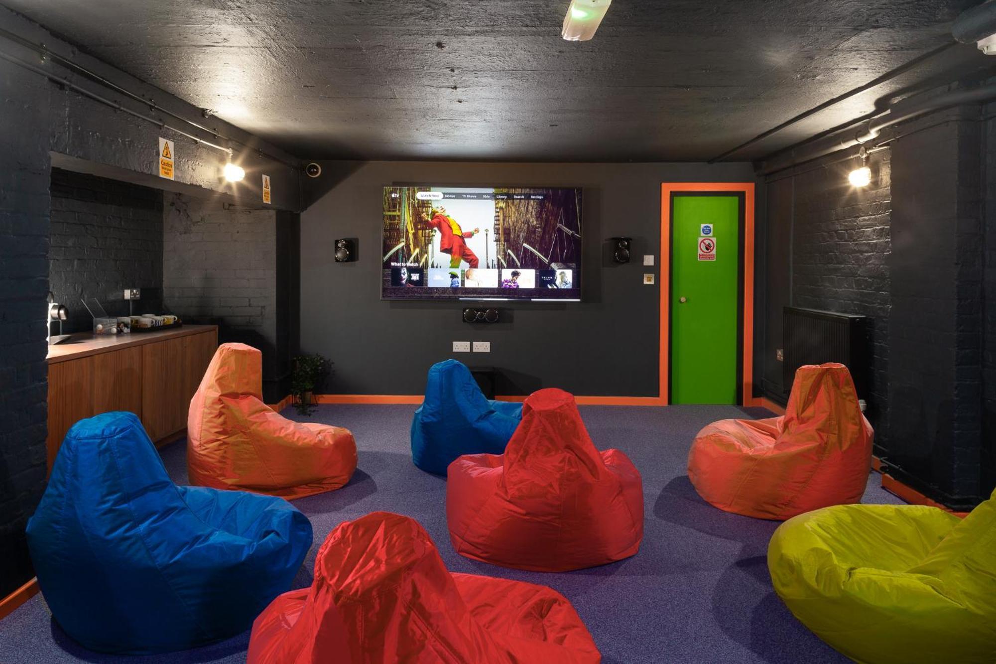 Hostel Deluxe 2 Louise House Summer Youth London